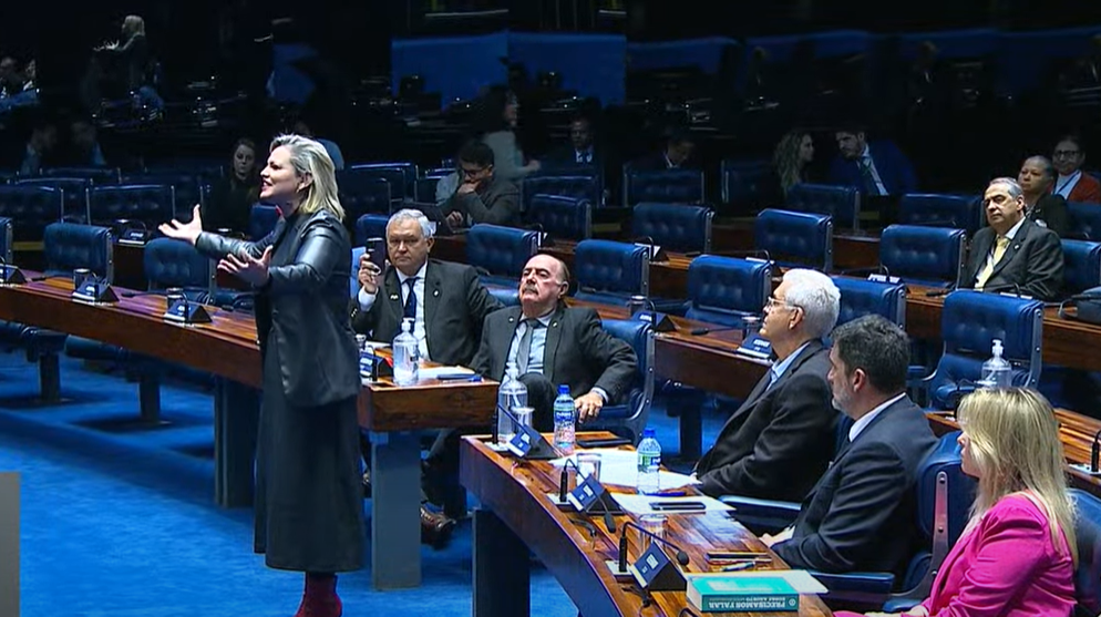 contadora de história senado