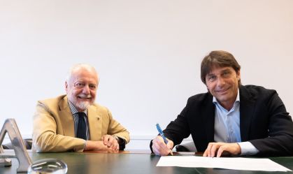 Antonio Conte ao lado do presidente do Napoli, Aurelio De Laurentiis