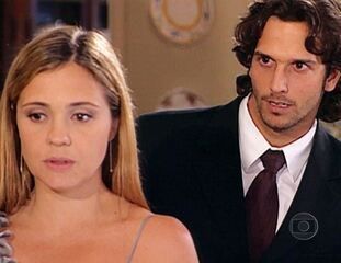Adriana Esteves e Vladimir Brichta em "Coração de Estudante" / Reprodução/TV Globo