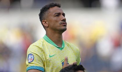 Titular da Seleção Brasileira chega a 200 jogos por gigante europeu e é exaltado