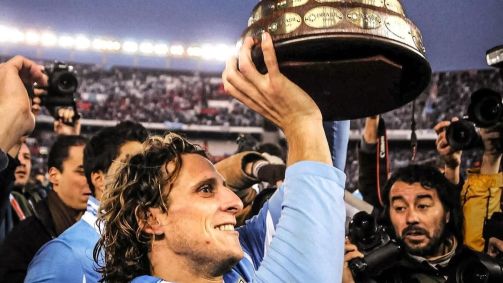 Diego Furlán em conquista da Copa América de 2011 pelo Uruguai