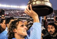 Craque da Copa do Mundo de 2010 vence mais uma em torneio profissional de tênis