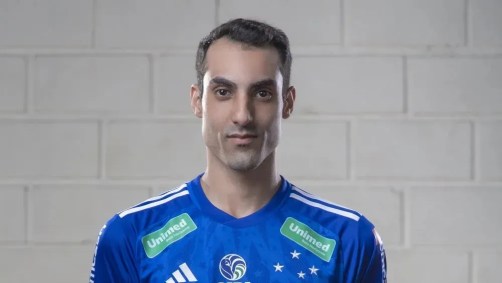 Douglas Souza foi anunciado como reforço do Sada Cruzeiro para temporada 2024/2025