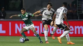 Dudu em jogo contra o Atlético-MG em jogo de volta das oitavas de final da Copa Libertadores no Allianz Parque