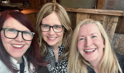 Parte do elenco de "The Office" se reúne em aniversário: "Grandes amigas"