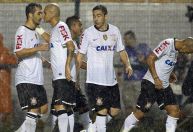 Fábio Santos revela atitude bizarra de Douglas: 