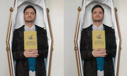 Felipe Neto posta foto dentro de caixão para homenagear Machado de Assis