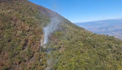 Imagens da origem de incêndio no Parque Nacional do Itatiaia
