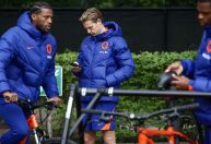 Destaque da Holanda é cortado da Euro por lesão