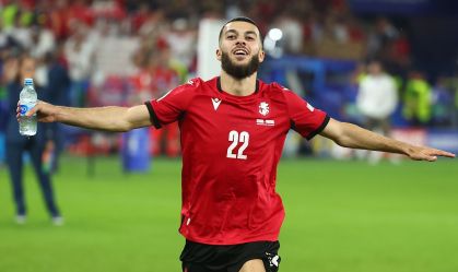 Conheça Mikautadze, georgiano artilheiro da Eurocopa que nasceu na França