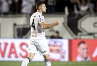Santos chega à quarta derrota seguida na Série B ao perder para o Operário-PR