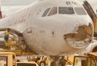 Avião da Austrian Airlines é gravemente danificado após tempestade de granizo