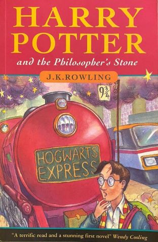 Capa da primeira edição do livro "Harry Potter e a Pedra Filosofal" / BNPS/Shutterstock via CNN Newsource