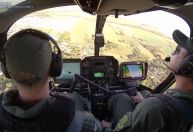 PF e PM perseguem helicóptero e forçam pouso de aeronave com 243 kg de cocaína; veja