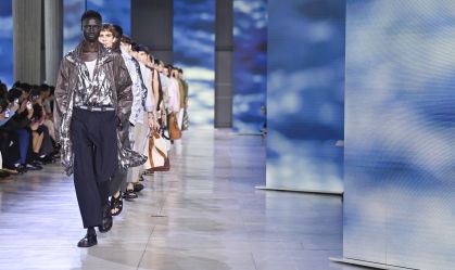 Hermès apresenta moda masculina descontraída para o verão 2025; veja