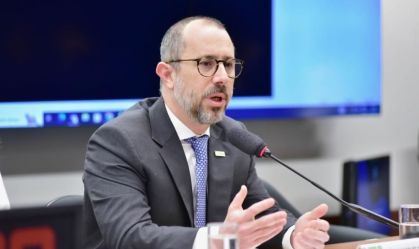 Governo deve apresentar proposta para acabar com sigilo de 100 anos em 2025