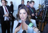 Deputada evangélica retira assinatura do projeto que equipara aborto a homicídio