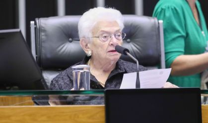 Luiza Erundina sai da UTI e vai para quarto em Brasília; quadro de saúde é estável