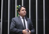 Deputado do PL que votou contra a cassação de Janones deve ser expulso do partido