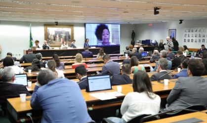 PEC das Drogas: tema volta ao debate no Congresso com análise na CCJ