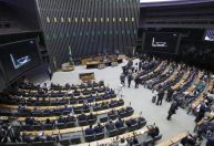 Urgência de projeto antiaborto pode ter votos favoráveis até no PT