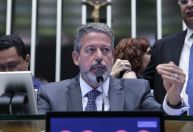 Lira dá bronca em deputados após agressões em comissões da Câmara