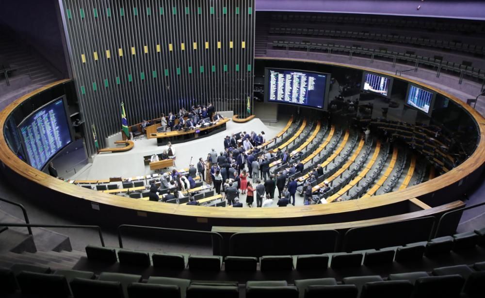 Sessão no plenário da Câmara