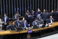 Câmara aprova projeto que agiliza punição de deputados que quebrarem decoro