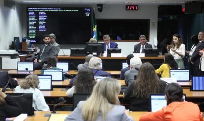 Conselho de Ética da Câmara arquiva processo contra deputada que chamou filhos de Bolsonaro de “bandidos”