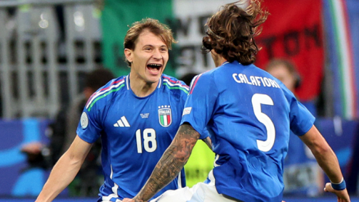 Jogadores da Itália comemoram gol na Eurocopa