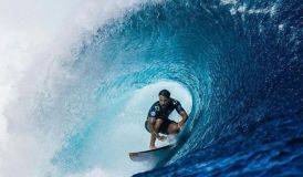 Surfe: Ítalo Ferreira supera tubarão para avançar na Liga Mundial