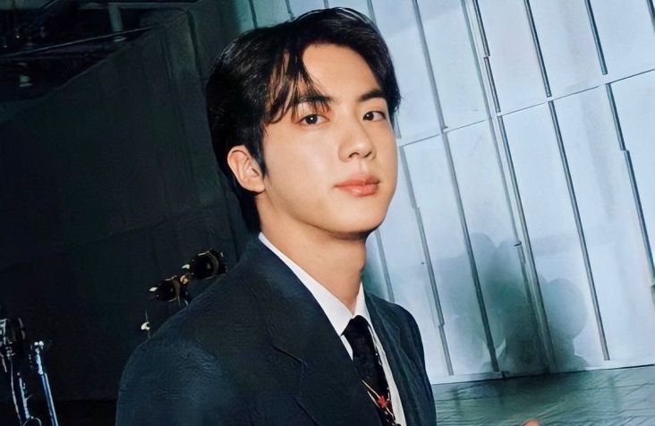 Zpěvák Jin se tento týden objeví na akci • Reproduction/X