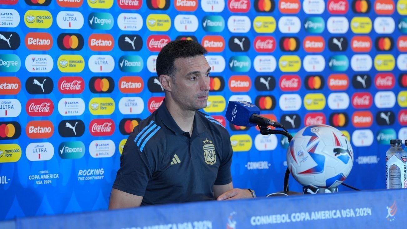 Lionel Scaloni em coletiva na Argentina