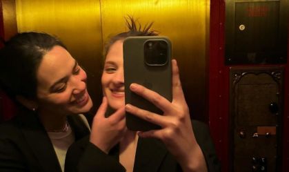 Filha de Meryl Streep assume namoro com outra mulher: "Abençoada"
