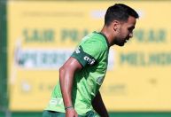 Em negociação para jogar no México, Luan fica de fora de treino do Palmeiras