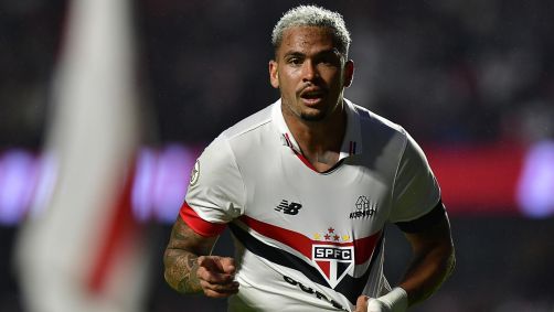 Luciano marcou o terceiro gol da vitória do São Paulo