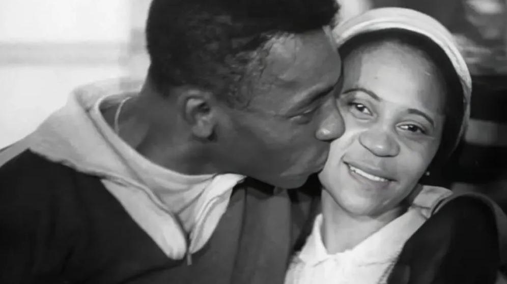 Pelé e sua mãe, Celeste
