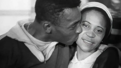 Pelé e sua mãe, Celeste