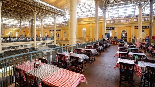 Mercado Público de Porto Alegre é reaberto após 41 dias