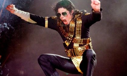 Cinebiografia de Michael Jackson é adiada novamente, diz site