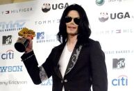 Michael Jackson morreu "esgotado e cheio de dívidas", diz ex-advogado