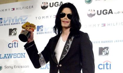 Michael Jackson morreu "esgotado e cheio de dívidas", diz ex-advogado