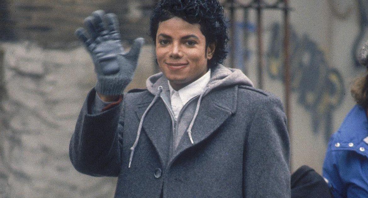 Michael Jackson é alvo de nova acusação de abuso sexual; entenda