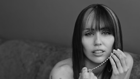 Miley Cyrus posou para a W Magazine