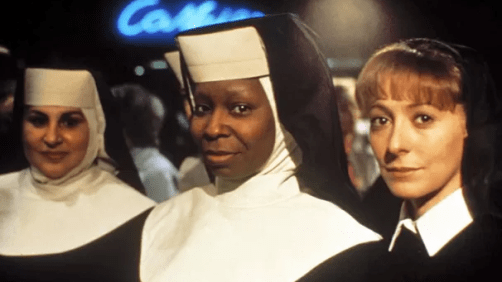 Kathy Najimy, Whoopi Goldberg e Wendy Makkena em "Mudança de Hábito 2"
