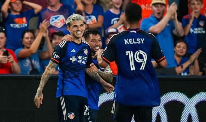 Orellano comemora gol contra o Philadelphia Union pela MLS