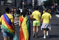 Público de verde e amarelo e shows: veja imagens da Parada LGBT+ de SP 2024