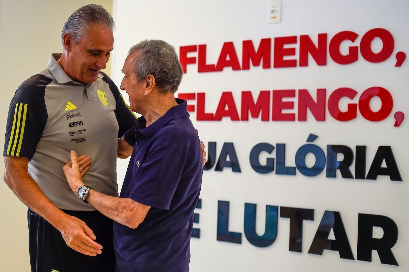 Tite e Carlos Alberto Parreira no Ninho do Urubu