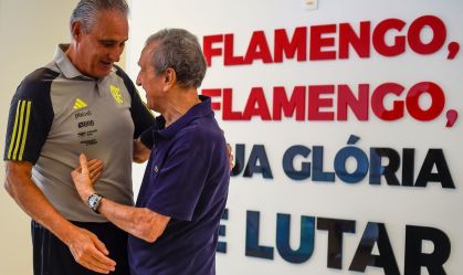 Tite se emociona com visita de Carlos Alberto Parreira no CT do Flamengo