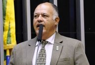 Pastor Eurico é condenado a pagar R$ 15 mil a Erika Hilton após chamá-la de 